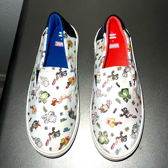 Marvel x TOMS Luca Antique White Marvel How To Print size Y2 - Picture 1 of 7